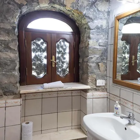 - Casa Alina