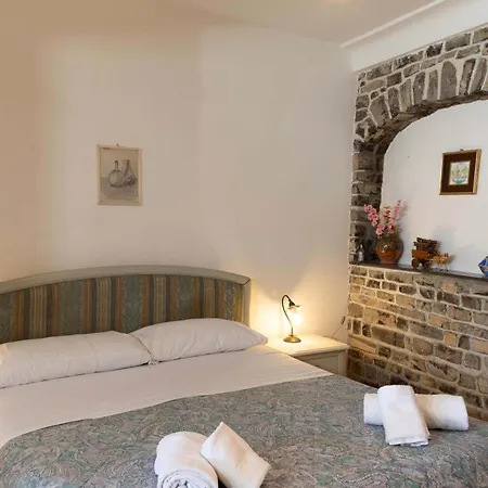 - Casa Alina